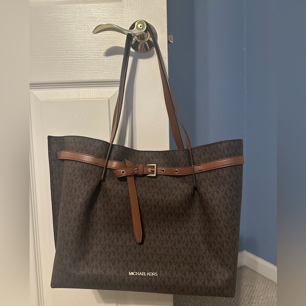 Michael Kors Brown Leather Shoulder Bag